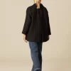 NÍCOLI ABRIGO CRUZADO RAYA< Ropa De Abrigo