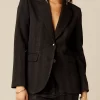 NÍCOLI BLAZER NEGRO RAYA BRILLO< Blazers