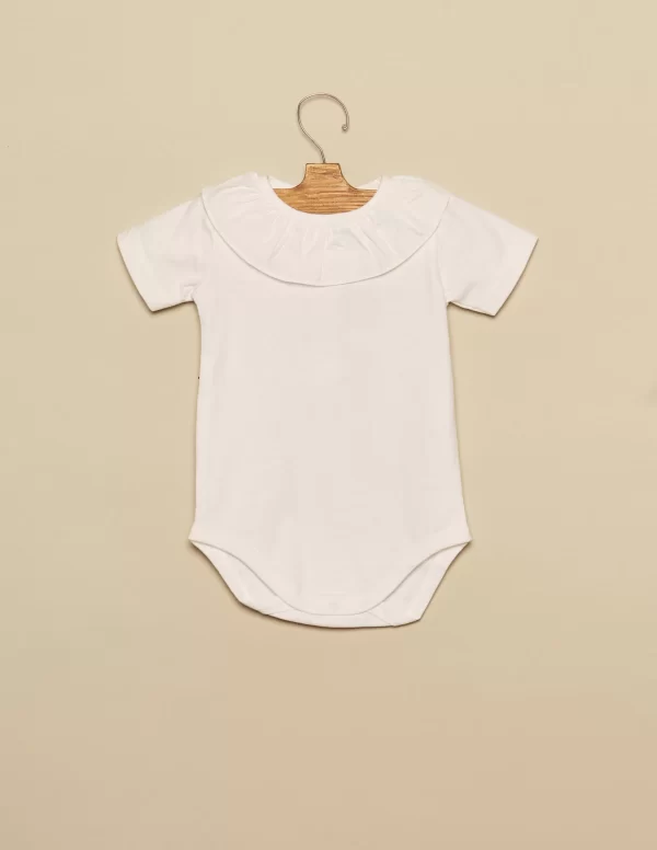 body_cuello_volante_blanc_0.webp NÍCOLI Body cuello volante blanco< Bodies