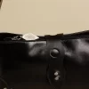 bolso_retro_negro_1.webp NÍCOLI BOLSO RETRO NEGRO< Bolsos
