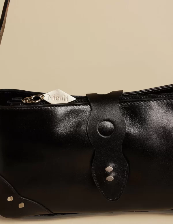 bolso_retro_negro_1.webp NÍCOLI BOLSO RETRO NEGRO< Bolsos