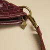 bolso_trenzado_marrn_1.webp NÍCOLI BOLSO TRENZADO MARRÓN< Bolsos