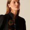camisa_bordado_flor_2.webp NÍCOLI CAMISA BORDADO FLOR< Denim | Camisas