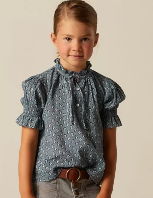 camisa_flor_ramito_azul_0-2.webp NÍCOLI CAMISA FLOR RAMITO AZUL< Camisas
