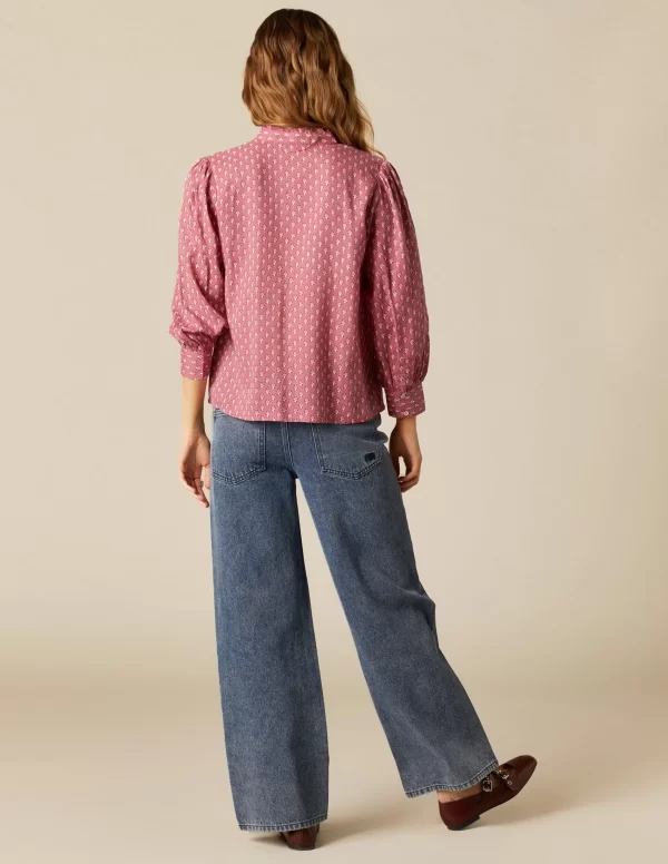 camisa_flor_ramito_fresa_3.webp NÍCOLI CAMISA FLOR RAMITO< Camisas