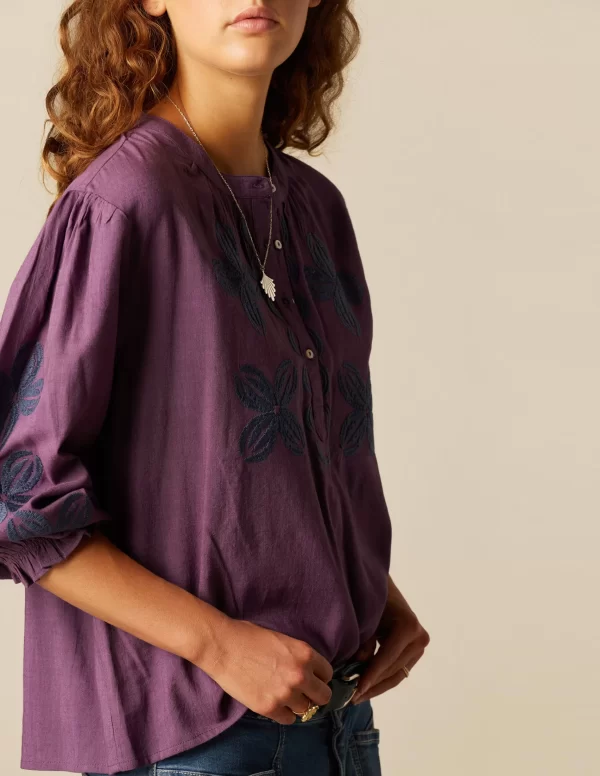 NÍCOLI CAMISA MORA BORDADO FLOR< Camisas