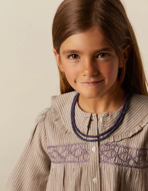 camisa_raya_marrn_nidos_1-2.webp NÍCOLI CAMISA RAYA MARRÓN NIDOS< Camisas