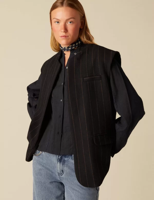 chaleco_oversize_raya_0.webp NÍCOLI CHALECO OVERSIZE RAYA< Chalecos