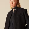 chaleco_oversize_raya_1.webp NÍCOLI CHALECO OVERSIZE RAYA< Chalecos