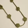 collar_flor_punto_mostaza_1.webp NÍCOLI COLLAR FLOR PUNTO< Collares | Collares