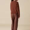 NÍCOLI PANTALÓN RAYA MARRÓN< Pantalones