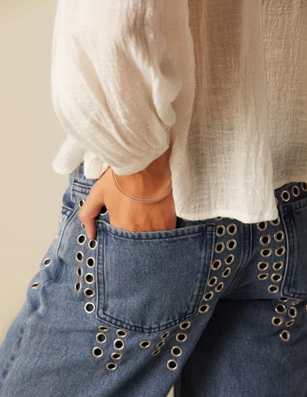 pantaln_vaquero_azul_mix__3.webp NÍCOLI PANTALÓN VAQUERO AZUL MIX TACHUELAS< Denim | Pantalones