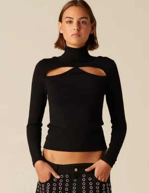 top_abertura_escote_cuell_0.webp NÍCOLI TOP ABERTURA ESCOTE CUELLO VUELTO NEGRO< Tops