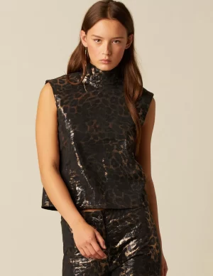 top_animal_print_brillo_0.webp NÍCOLI TOP ANIMAL PRINT BRILLO< Tops