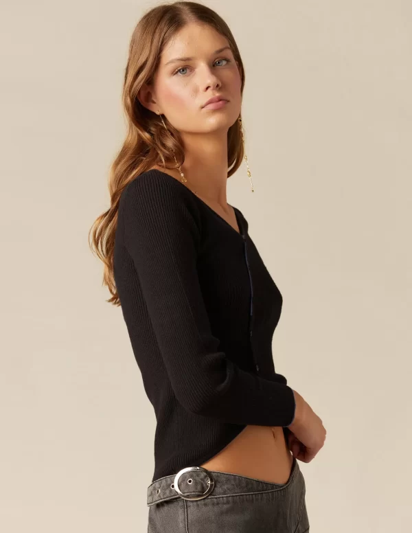 top_cruce_botones_negro_1.webp NÍCOLI TOP CRUCE BOTONES NEGRO< Tops