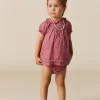 vestido_flor_ramito_fresa_2-1.webp NÍCOLI VESTIDO FLOR RAMITO< Vestidos