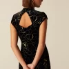 vestido_terciopelo_flor_a_3.webp NÍCOLI VESTIDO TERCIOPELO FLOR AZUL/DORADO< Vestidos